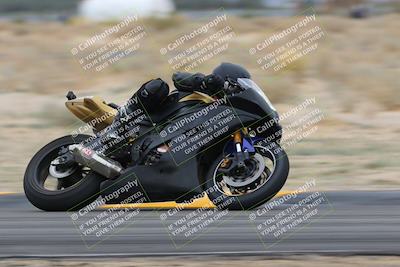 media/Jan-14-2023-SoCal Trackdays (Sat) [[497694156f]]/Turn 4 Set 2 (1030am)/